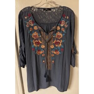 Andree By Unit Women's Size M Gray Blue Embroidered Flowy Boho Blouse